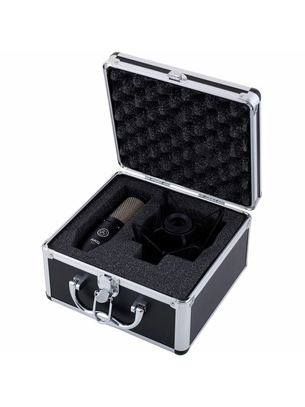 AKG P220