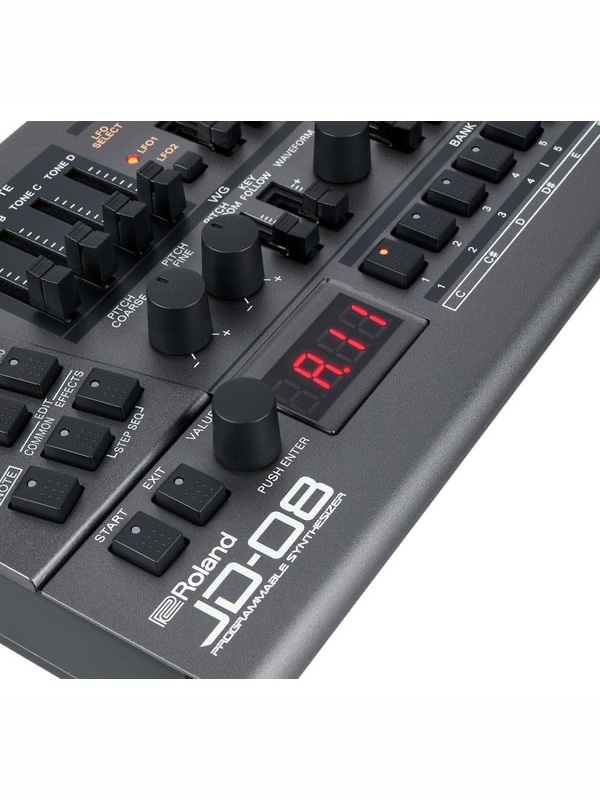 roland-jd-08-close-up---compact-synthesizer-module---musicaholic-mauritius.jpg